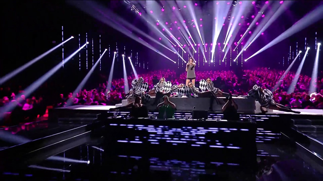 X Factor 2024: il video dell’opening super pop di Giorgia e Paola Iezzi