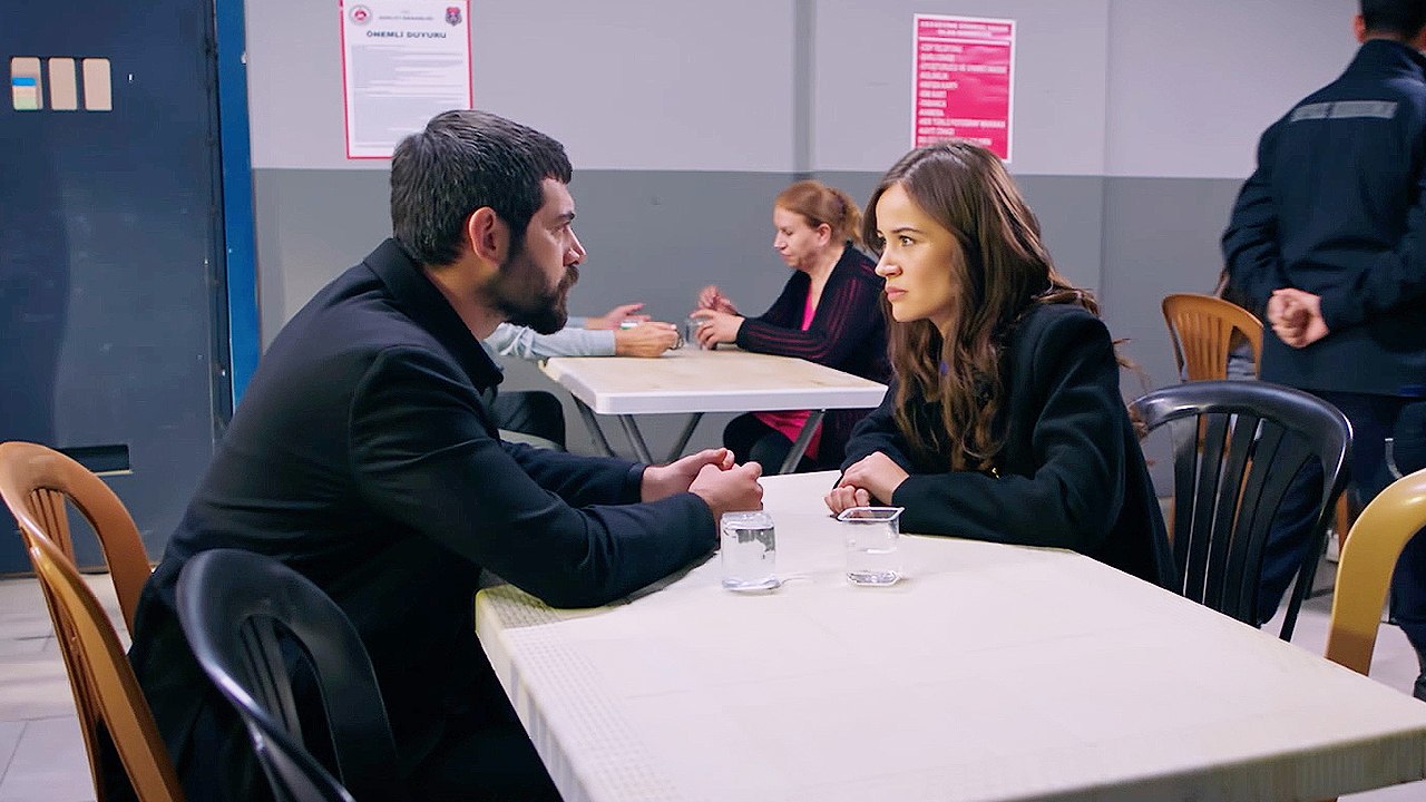 Kan Çiçekleri 395. Bölüm