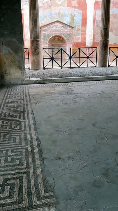 Regreso a la Casa de la Fuente Pequeña de Pompeya