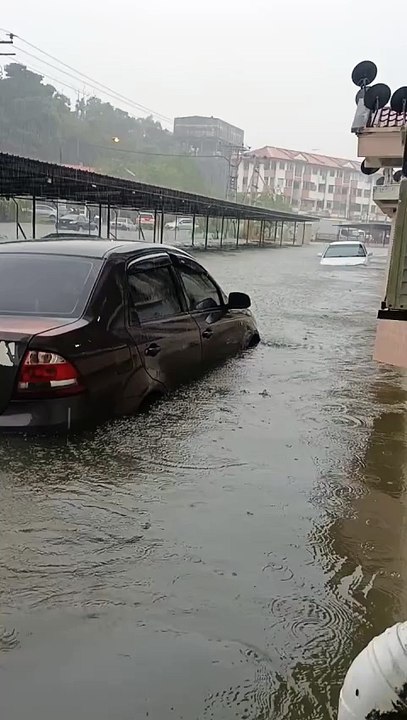 Beverly Hill Phase I apartment complex in Kota Kinabalu, Sabah, flooded