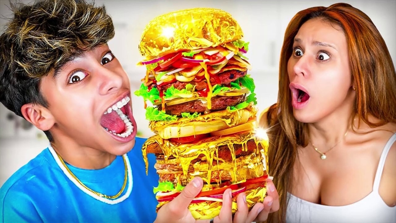 $1 Burger VS $10,000 Burger! 🍔