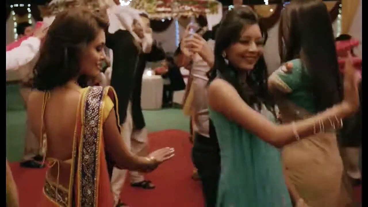 Esha Gupta Backless Hot and Kissing scene