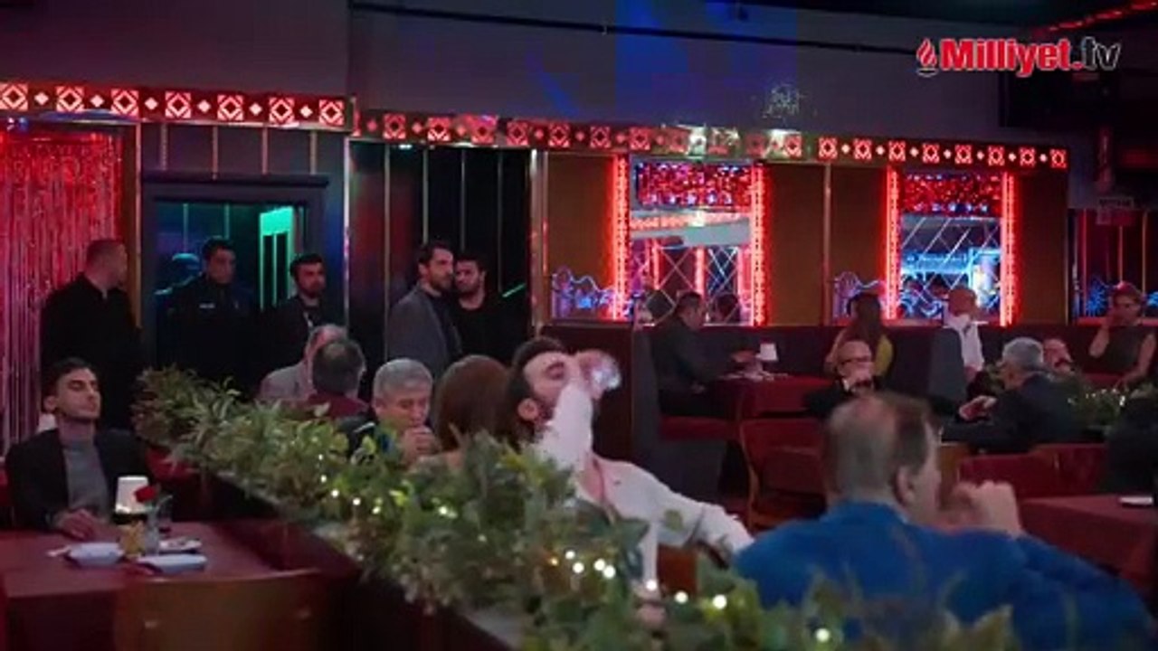 İnci Taneleri - Pavyona polis baskını