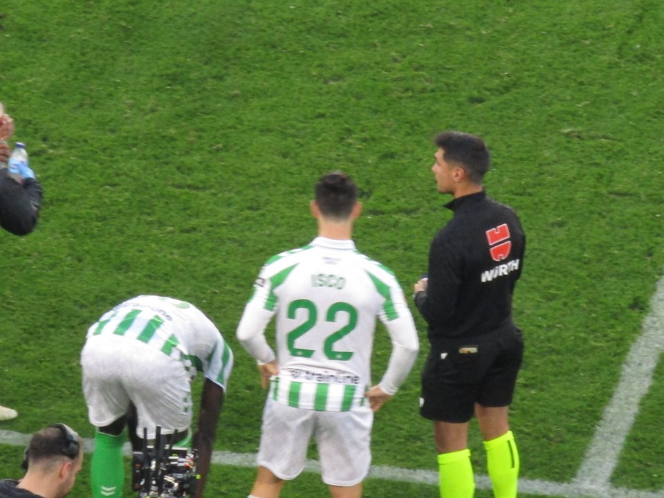 La vuelta de Isco y la ovación del Villamarín