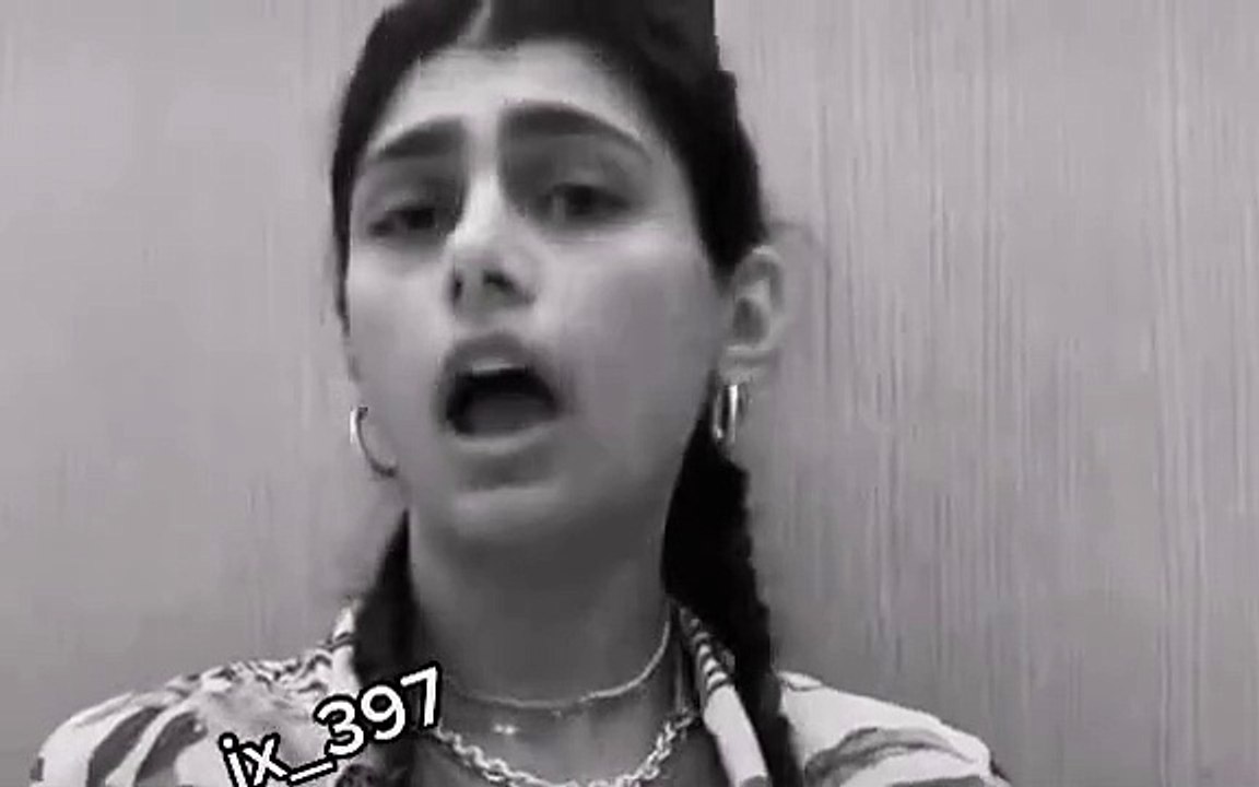 مايا خليفه تغني بالعربي