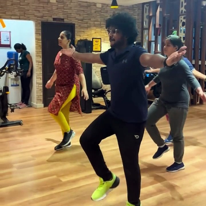 Zumba Training - Loop Video