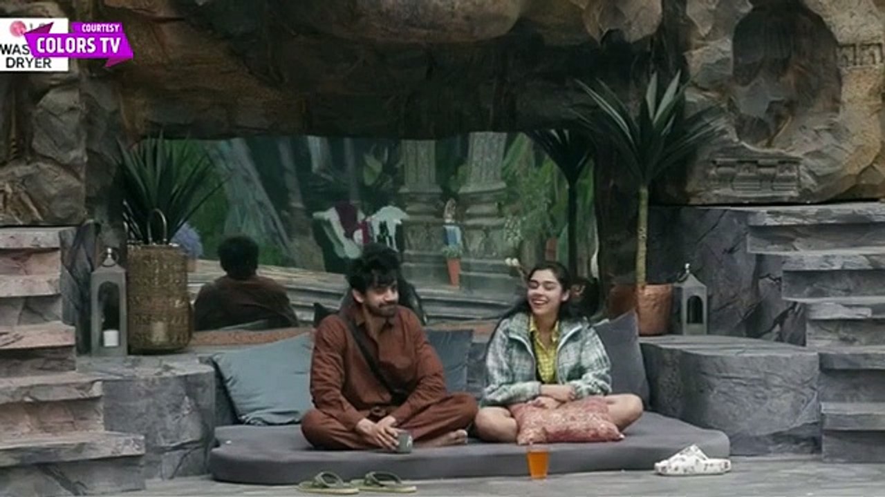Bigg Boss 18 LIVE_ Eisha Ne Lagaye Avinash Ki Class, Time God Avinash Se Ki Special Demand