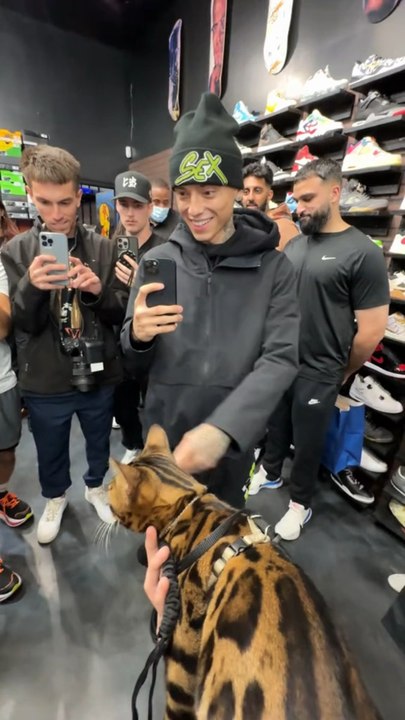 Central Cee et son nouvel animal de compagnie 😼