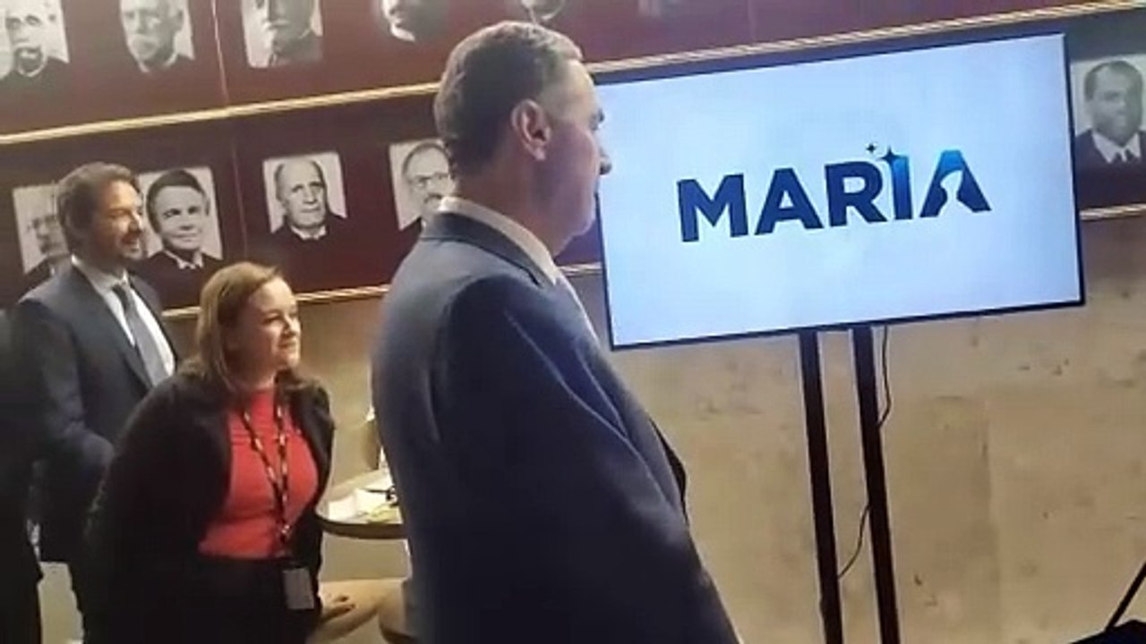 Barroso interage com a nova IA do Supremo