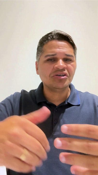 Beto Fernandes, professor do Gran Concursos, corrige duas questões de ética da prova dos Correios 2024