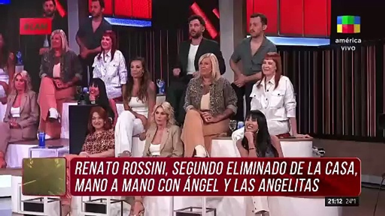 Renato le tiró onda a La China Suárez