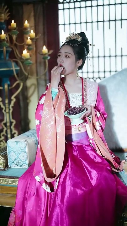 熱門爽劇【寵妃天下媚色惑君心】（全集）李若琪