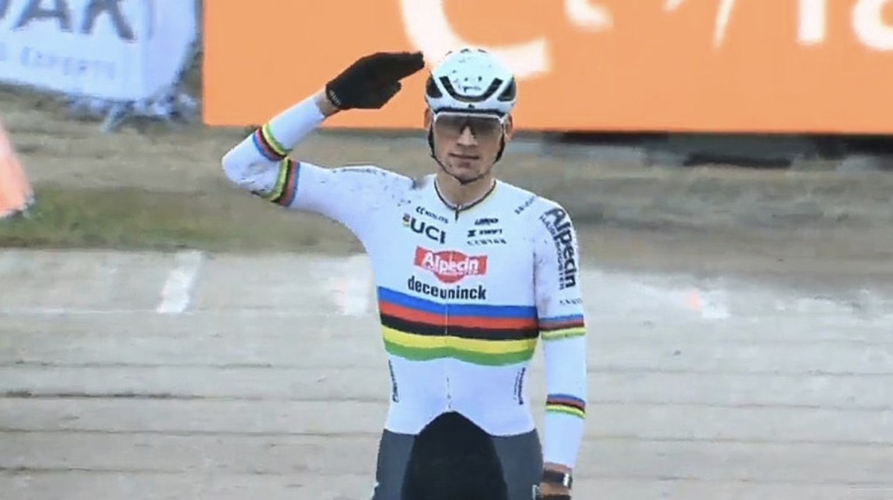 Cycling - UCI Cyclo-Cross World Cup 2024 - Mathieu van der Poel puts on a show right from his season debut in Zonhoven