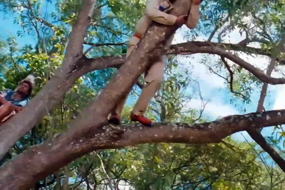 Bollywood action movie hindi clips 22