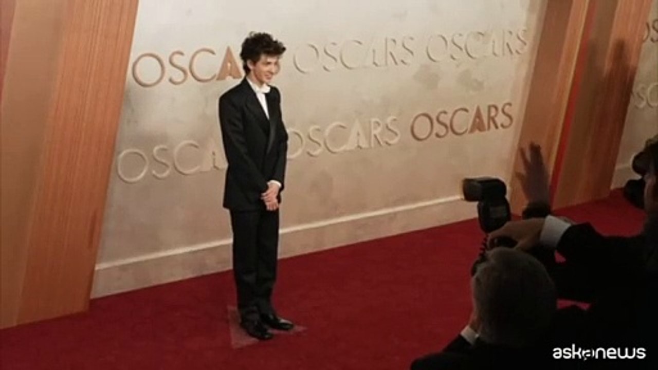 Oscar 2025, sul red carpet da Adrien Brody al cast di "Anora"