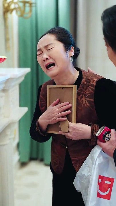 【最新短剧合集】 眼泪是你的谎言