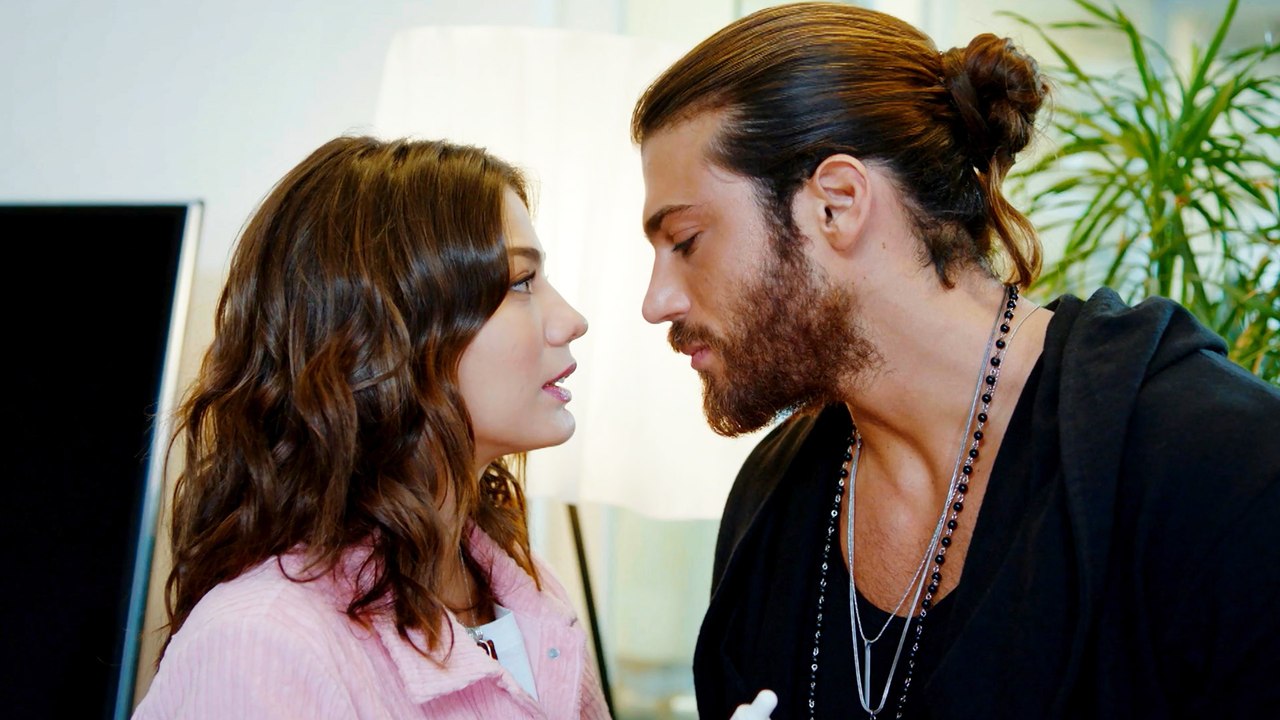 Pehla Panchi | Day Dreamer in Hindi Dubbed 64 | Erkenci Kus