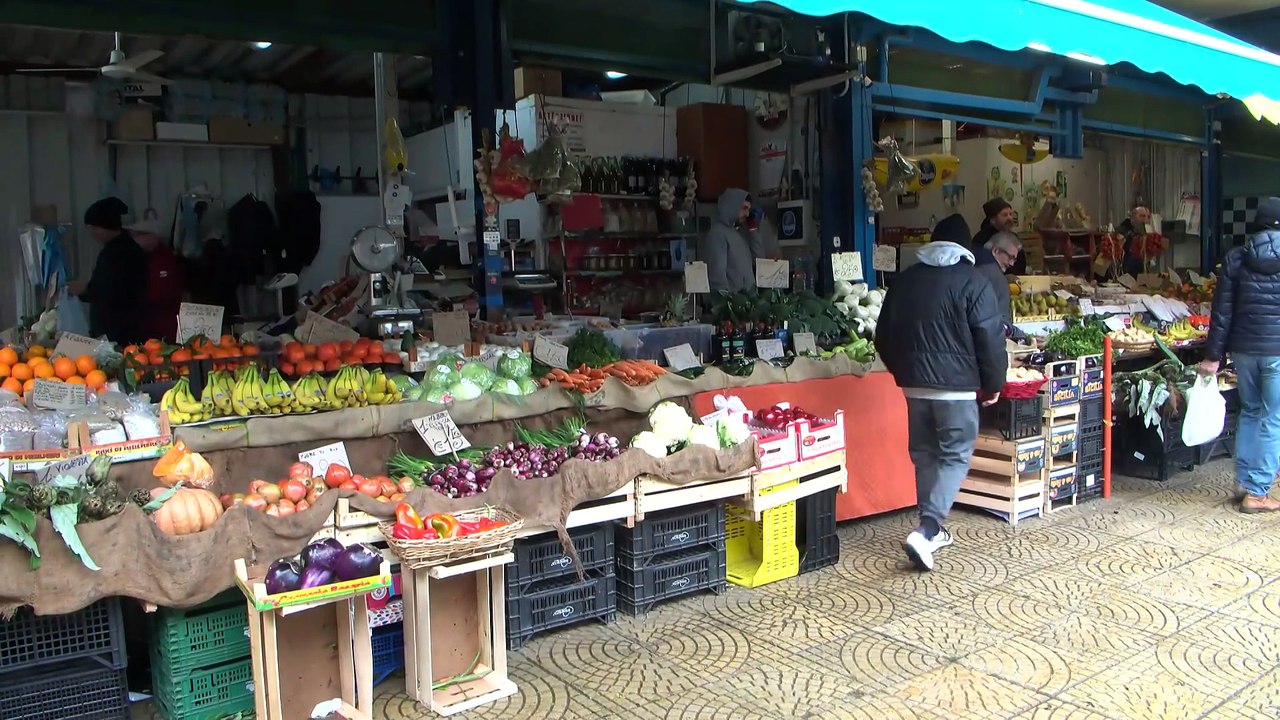 Lavori Mercato Vascone, entro l'8 gennaio fuori metà degli operatori