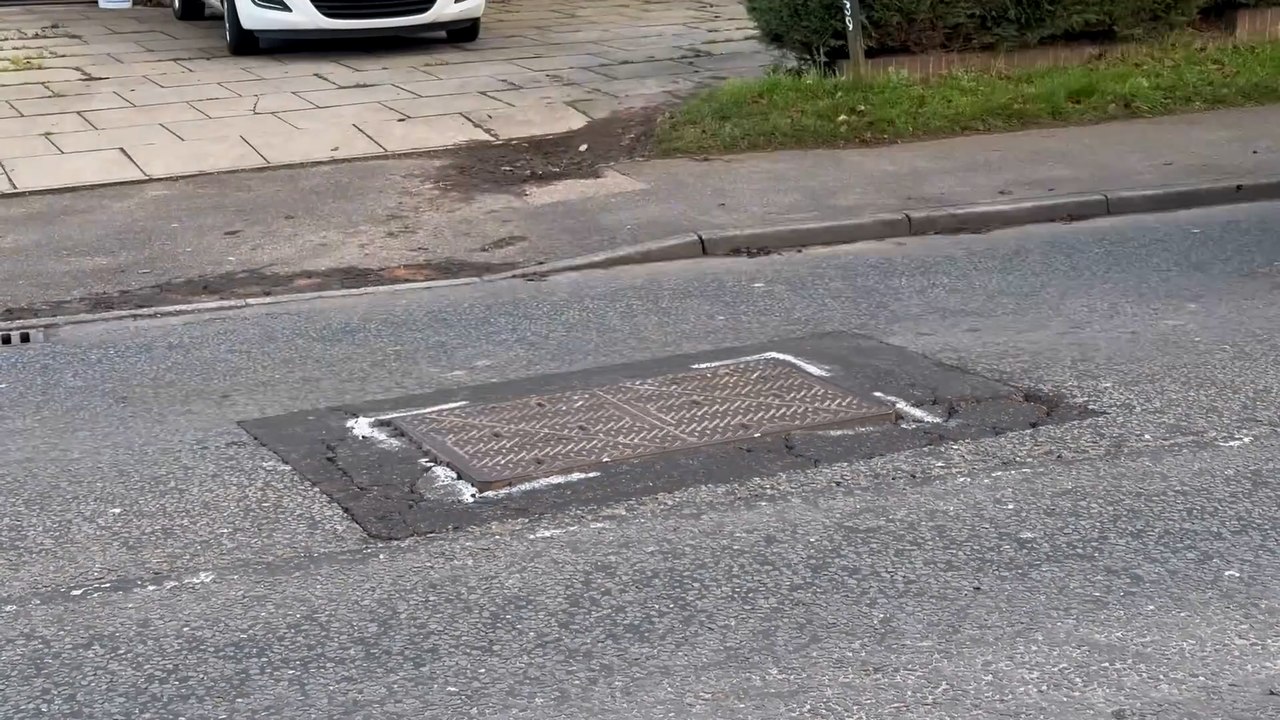 Loud clatter of vehicles over loose manhole cover keeping residents up at night
