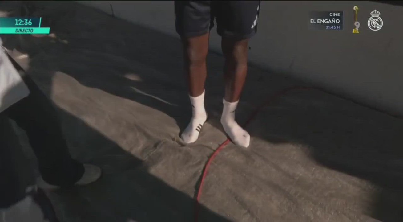 Camavinga regala sus botas