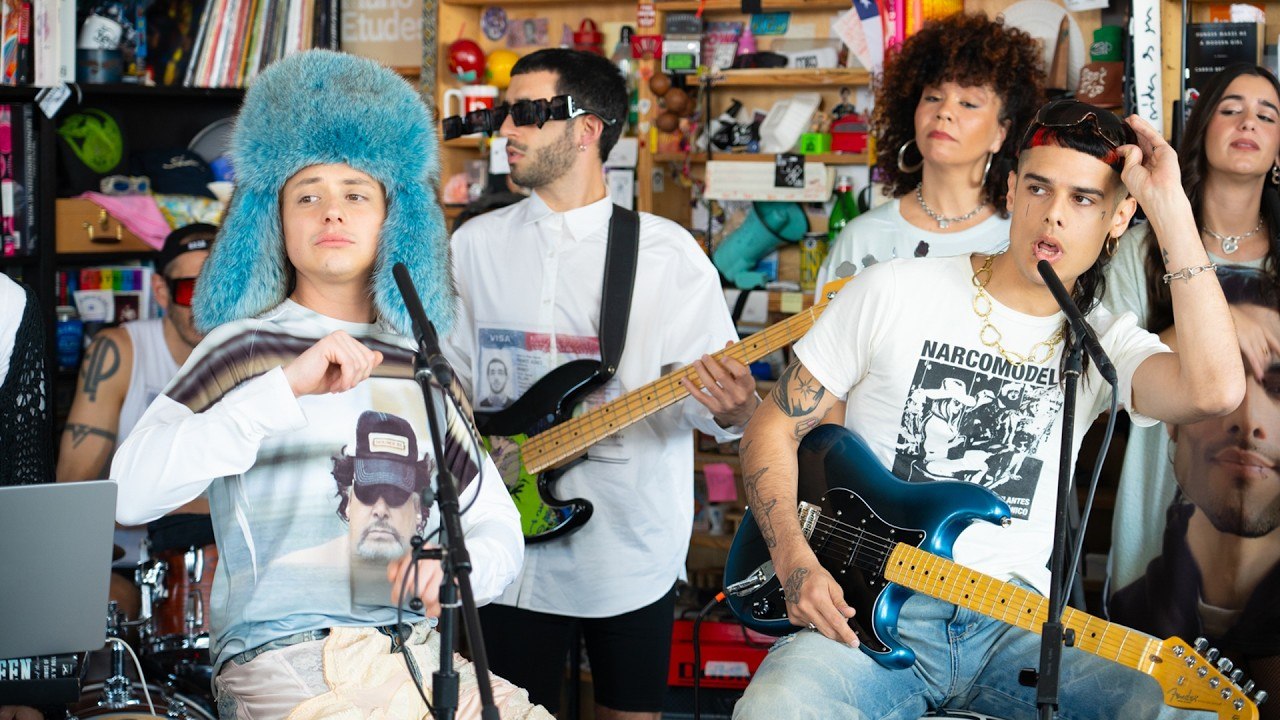 Ca7riel & Paco Amoroso: Tiny Desk Concert (2024)