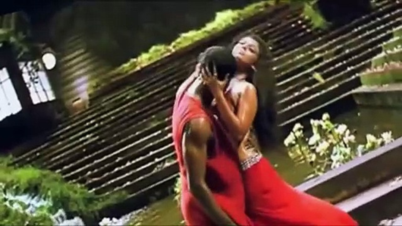 Nayanthara Hot scene slow Edit and Kiss Hot Expressions