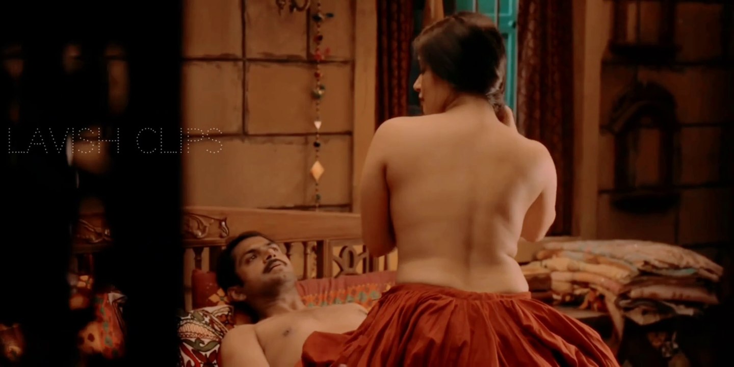 Sakshi Benipuri bold performance !