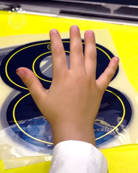 Fenerbahçe, İrfan Can Kahveci ile uzattı