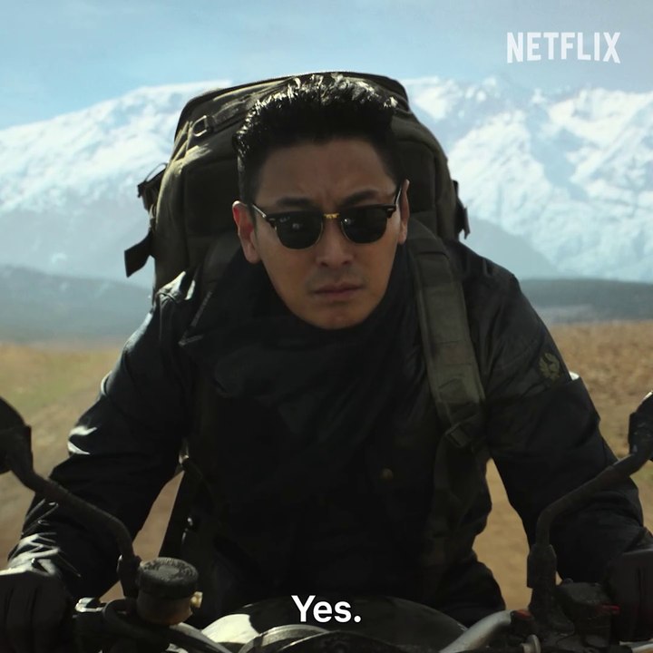 Genius surgeon and former combat medic Baek Kang-hyuk breathes life into a titular trauma team in this exhilarating medical series. The Trauma Code: Heroes on Call is coming January 24, only on Netflix
