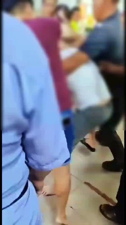 多多六合彩奖金破亿引发热潮，排队购票竟爆发肢体冲突🚨