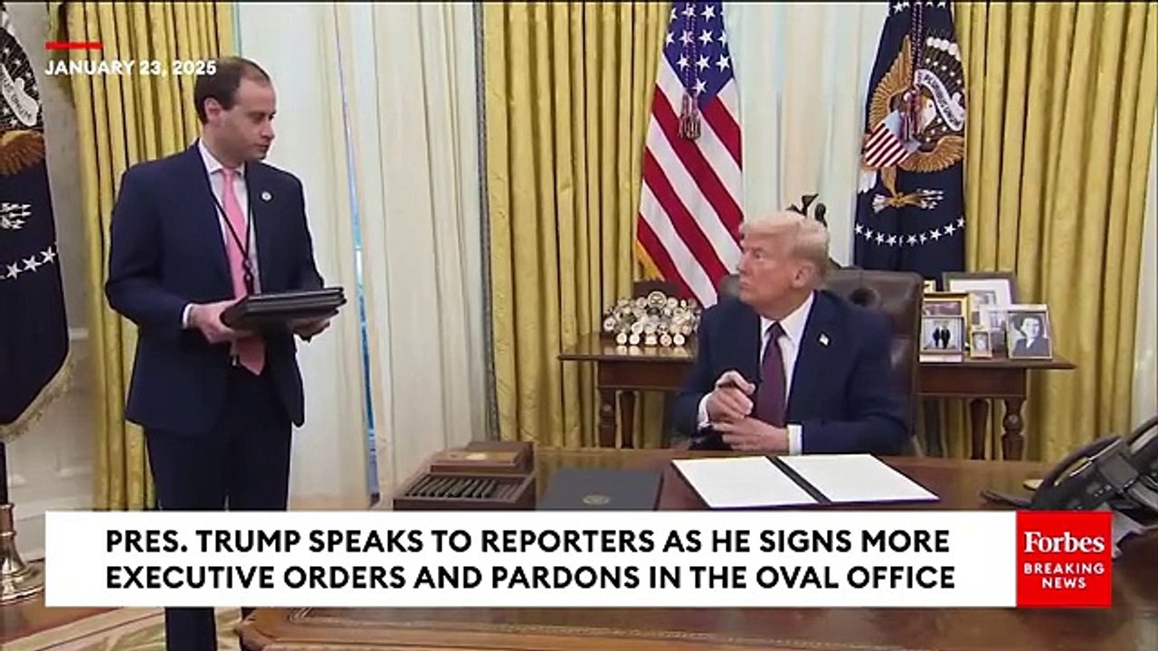 Trump Signs Executive Orders Amid Press Conference Questions