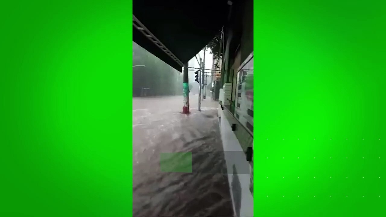 Allianz Parque, casa do Palmeiras, sofre com chuvas em São Paulo