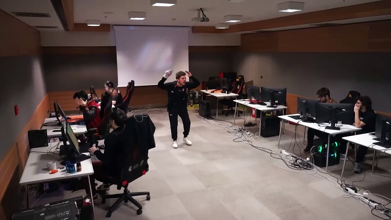 Galatasaray Espor'dan Mert Hakan Yandaş'a olay gönderme!