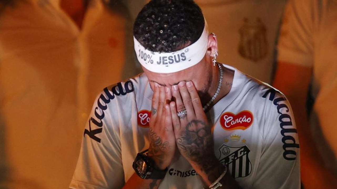 Neymar in lacrime, il ritorno al Santos è da brividi