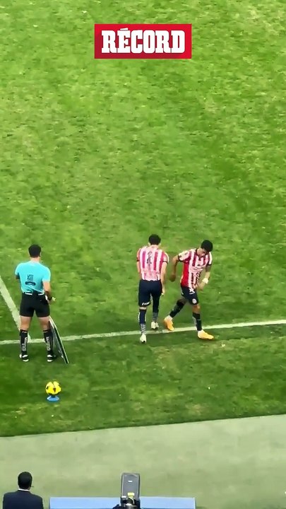 ALAN MOZO entra al chivas vs queretaro