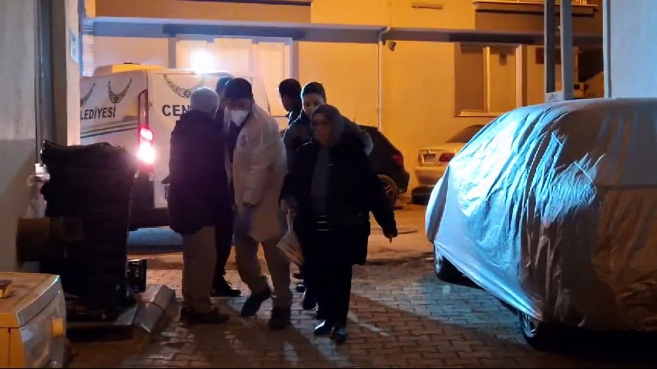 Evinde ölü bulundu