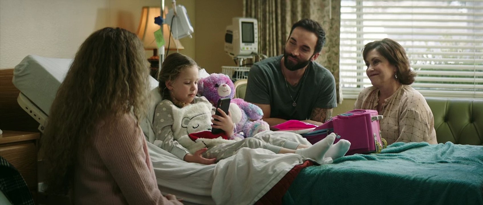 Lucy Shimmers' Christmas Miracle (2020)