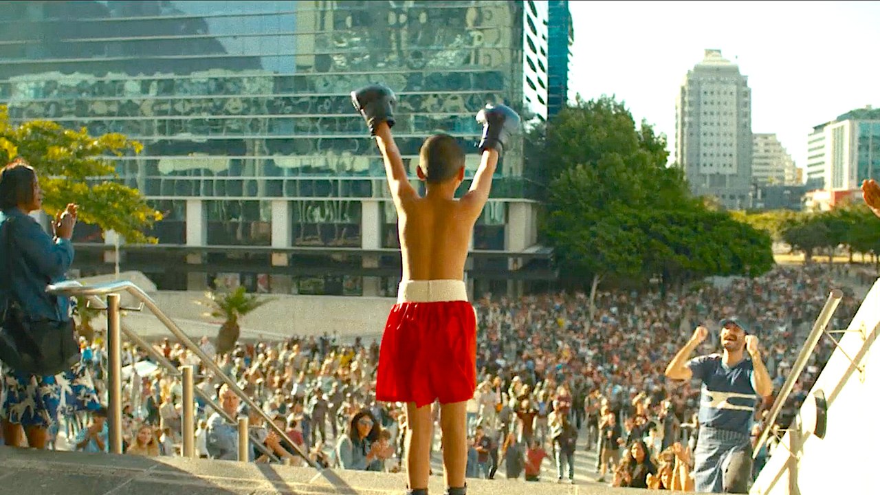 Pfizer's 'Knock Out' Super Bowl 2025 Commercial - An Emotional and Exciting Tribute 🥊