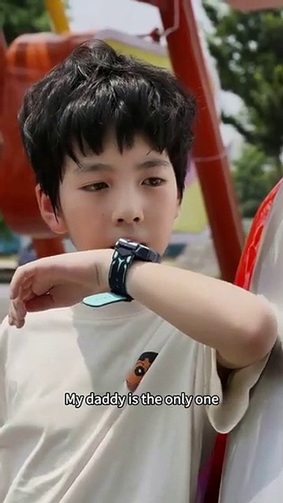 A powerful CEO unknowingly becomes the bodyguard of a struggling young woman, unaware that she is the mother of his child—the secret he never knew existed![Eng Sub]