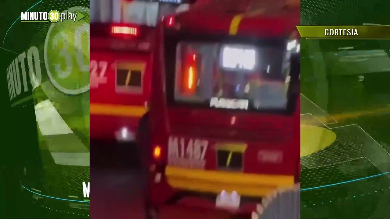 Espera el Transmilenio para arrebatar celulares por la ventana
