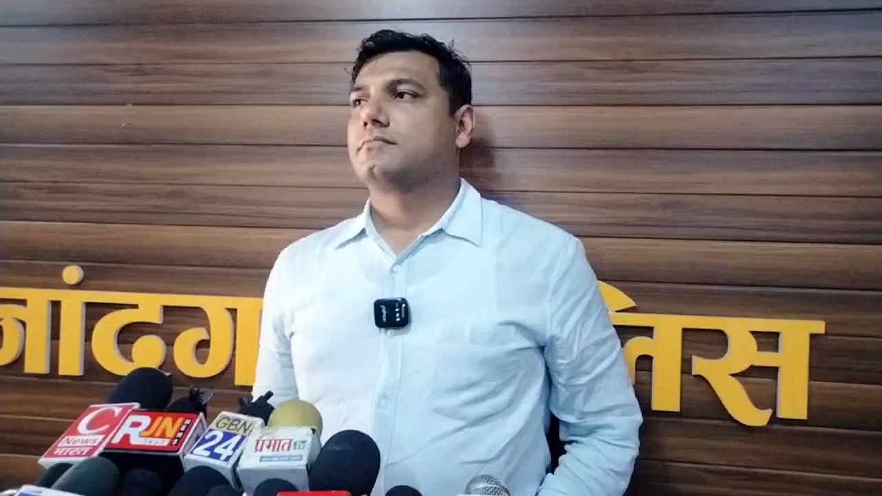 मुंबई से गिरफ्तार साइबर ठग गिरोह