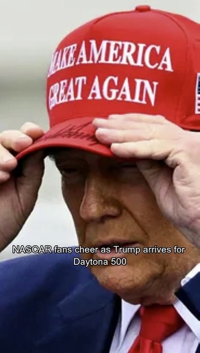 NASCAR fans cheer as Trump arrives for Daytona 500 in Air Force One #nascar #trump #shorts #rimpactx