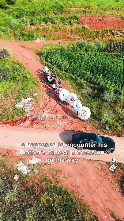 He Returned Home with a Gift, Unaware His Mother Had Passed—What Happened Next Is Unbelievable