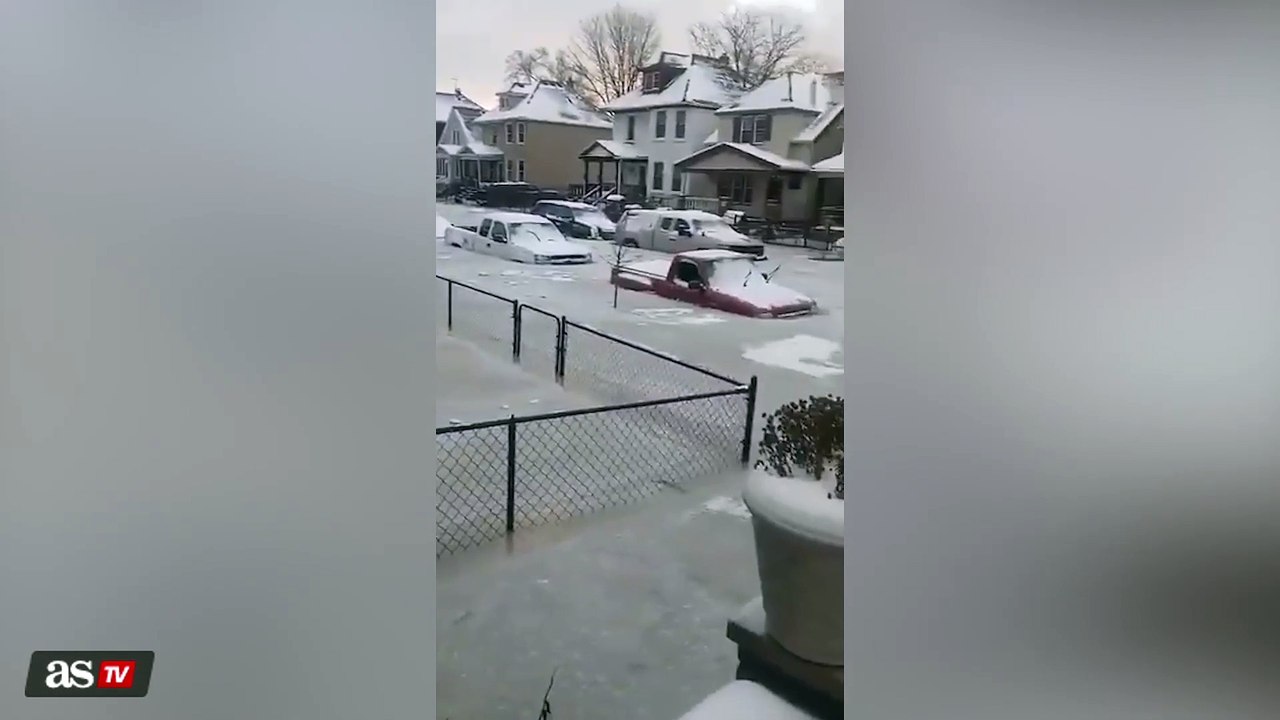 54-Inch Pipe Burst Floods Southwest Detroit, Freezing Streets and Cars in Icy Waters