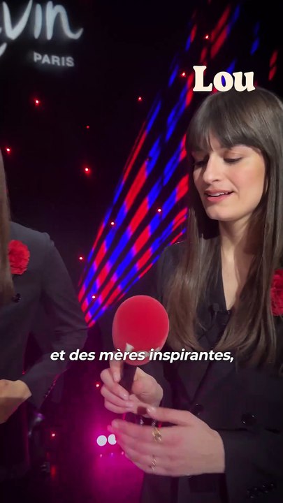 Clara Luciani inaugure sa statue au Musée Grévin