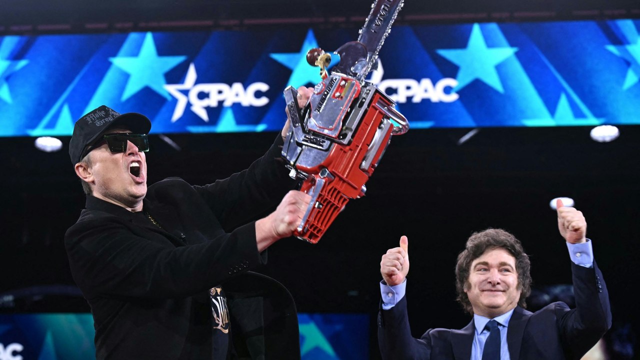 Brüder im Geiste: Milei schenkt Musk eine Kettensäge