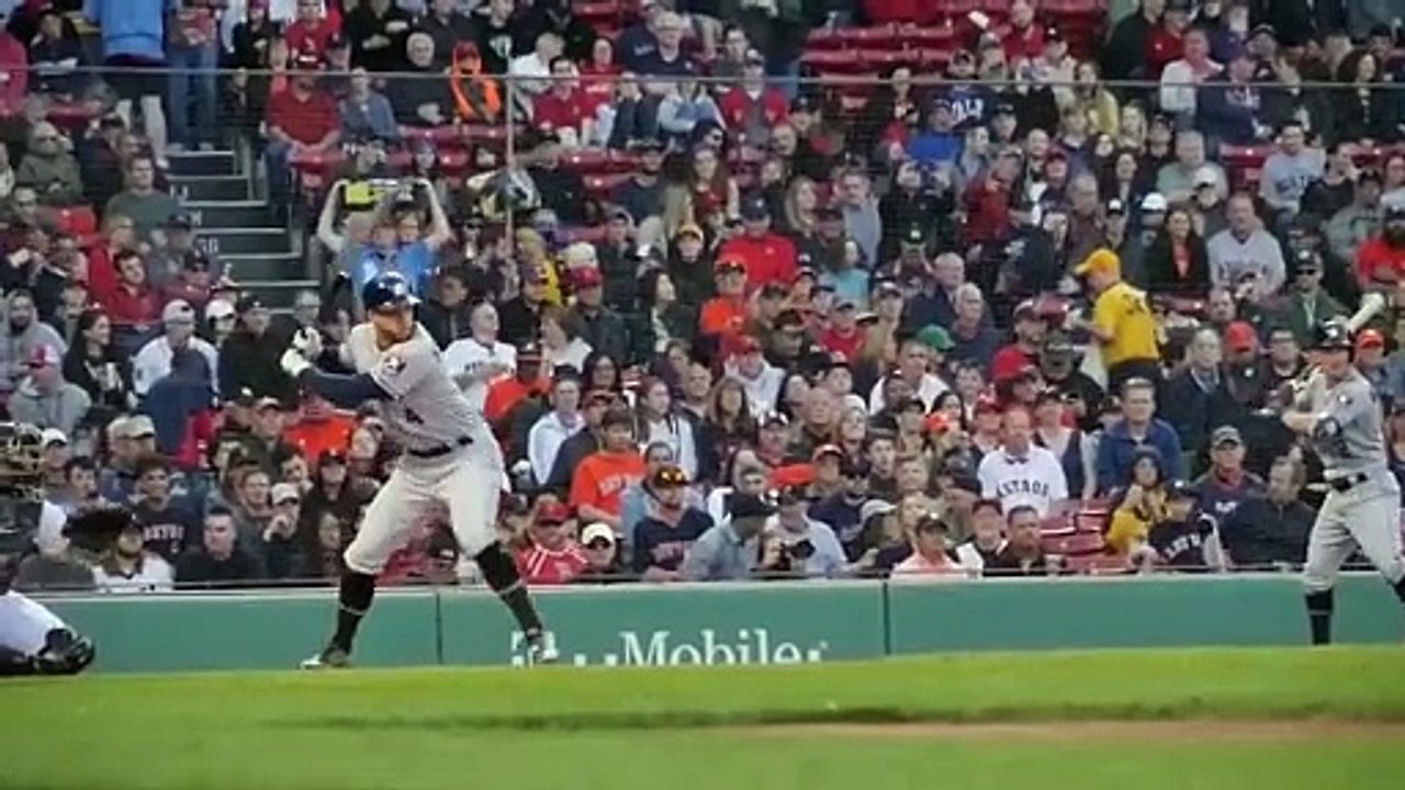 Triple de George Springer de los Astros frente a Boston