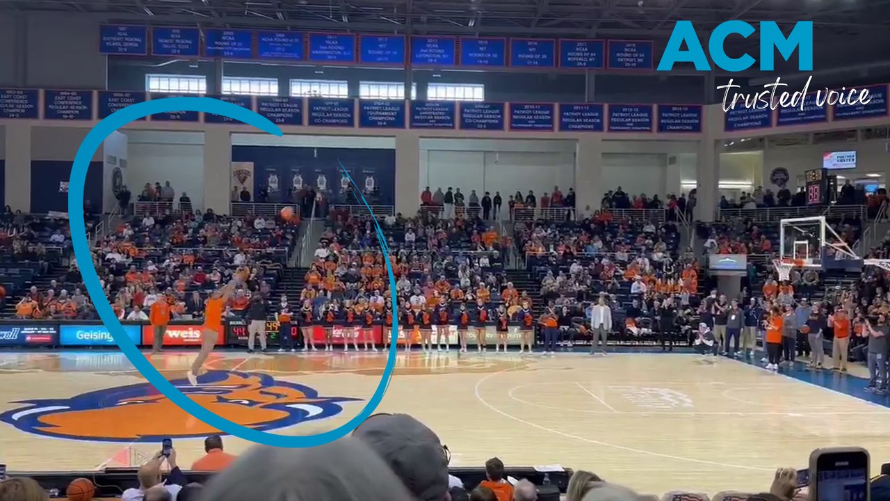 Former MLB star A-Rod nails insane half-court shot