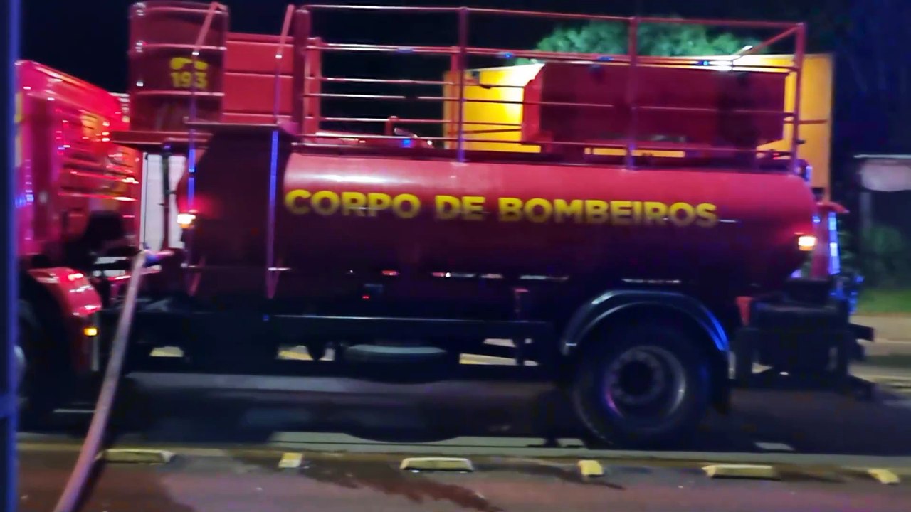 "Fogo não pega sozinho", afirma Chefe da 7ª Ciretran, após incêndio que consumiu mais de 30 carros