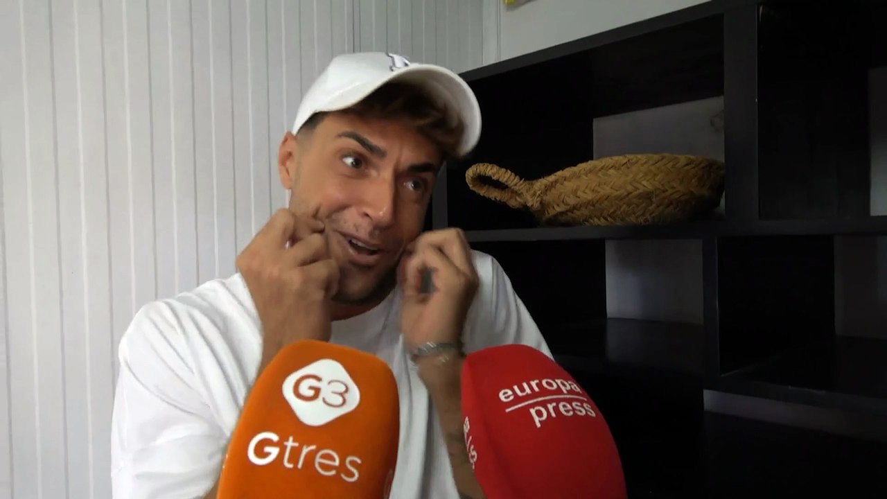 Montoya reaparece tras semanas apartado de los focos